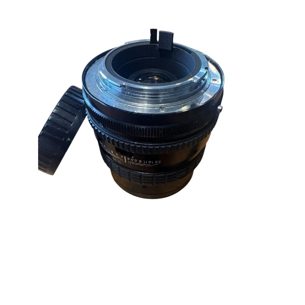 VINTAGE SIGMA MINI-WIDE LENS1:2.8,f=28 mm, COMPLETE WITH HARD LEATHER CASE STRAP